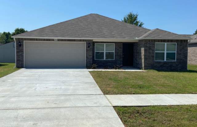 Pre-Lease This Beautiful 4-Bedroom, 2-Bath Home in Conrad Court with a Fully Fenced Backyard Gallery 4
