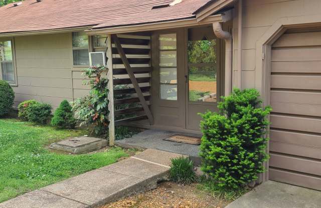 Lone Oak Cottage - 2 bedrm 1 bath Just Available! Gallery 1