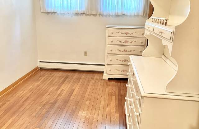 502 Brush Avenue photos photos