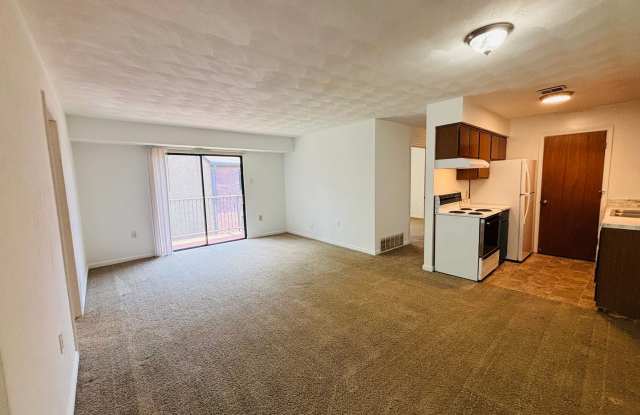 3 Bedroom 1 Bath Condo Gallery 3