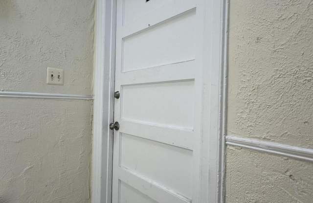 651 2nd Avenue Gallery 1