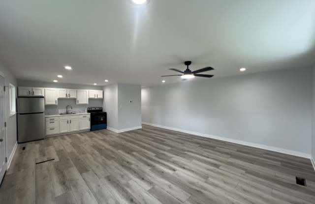 931 Roosevelt Boulevard Gallery 2