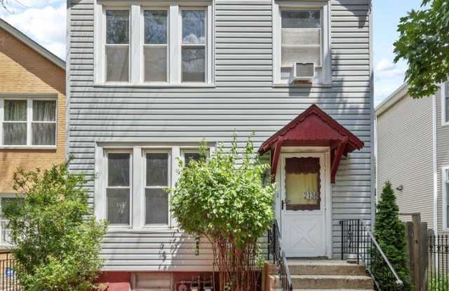 2138 W Wellington Avenue photos photos