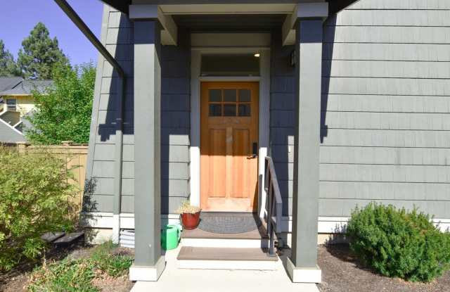 Charming 1 Bedroom Townhome with 1 car garage in NWX! Gallery 3