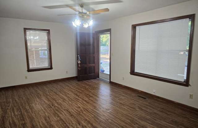 307 N CENTRAL ST Gallery 4