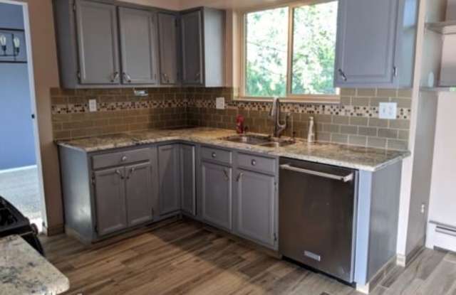 6741 Urban Cir Gallery 2