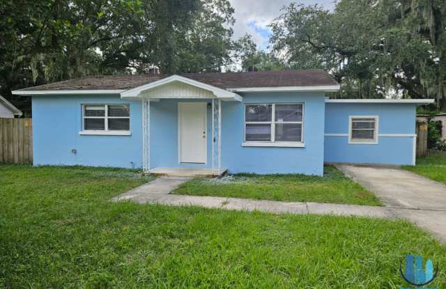 Charming 3-Bedroom, 2-Bath Home with Bonus Room and Detached Garage in Lakeland!! photos photos