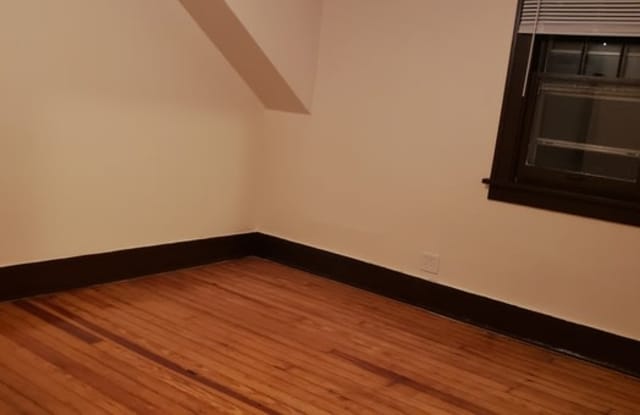 924 Austin Street - 924 Austin Street, Kalamazoo, MI 49008 924 Austin Street - 924 Austin Street, Kalamazoo, MI 49008