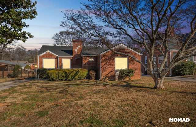West Side near it all! 2 Bedroom Single Family Home in Atlanta - 1143 Fountain Drive Southwest, Atlanta, GA 30314