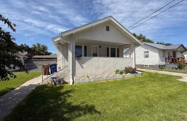 Three bedrooms, one bathroom, pet friendly, one car detached garage! photos photos