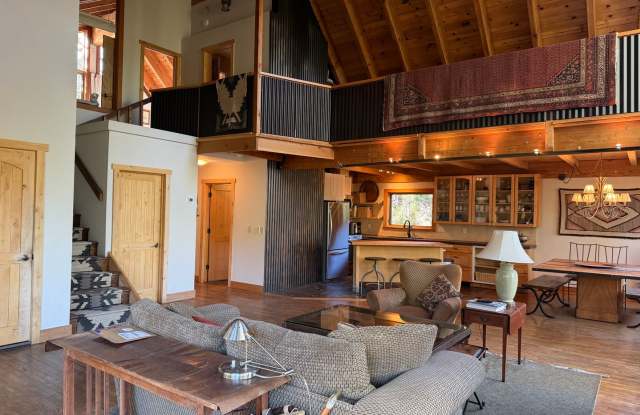 Ski Lease in Tahoe Donner- $4300 per month plus utilities Gallery 4