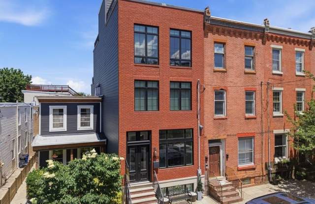 2525 BROWN STREET photos photos