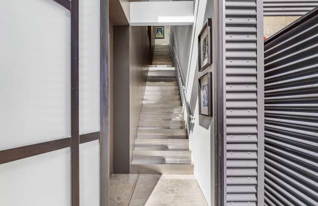 Spectacular Live/Work Home Designed by Architect David Stark Wilson Gallery 4