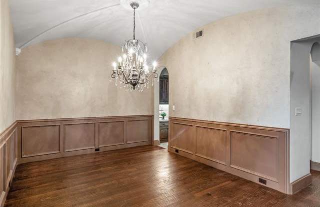 6113 LEBLANC Drive Gallery 4