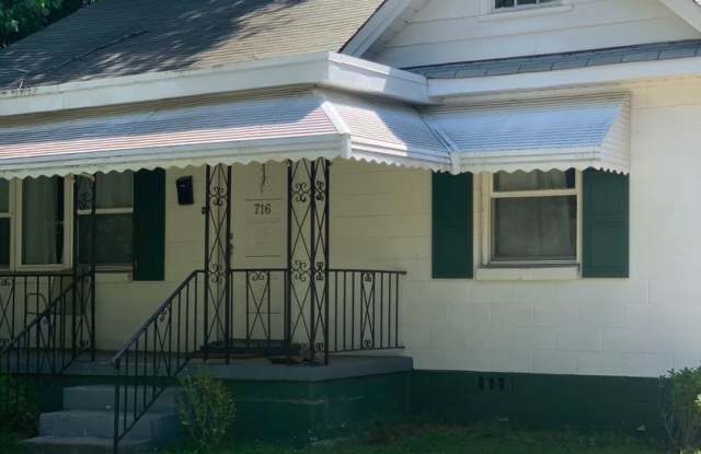 4 bedroom single-family house near Cameron Village photos photos