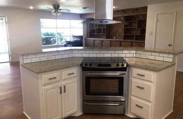 4914 17th Place photos photos 4914 17th Place photos photos