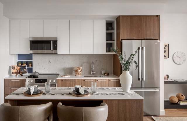 Stratos at Bridge District photos photos Stratos at Bridge District photos photos