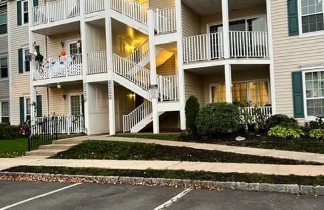 261 Kempsey Drive - 261 Kempsey Drive, North Brunswick, NJ 08902