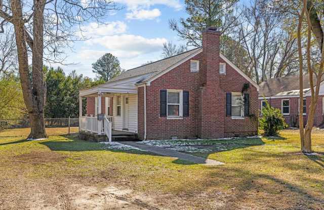 1605 Oakwood Ave photos photos