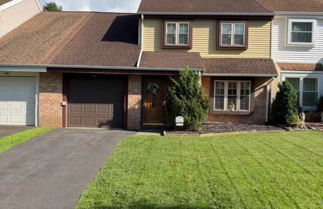 68 GREENWOODS DRIVE photos photos
