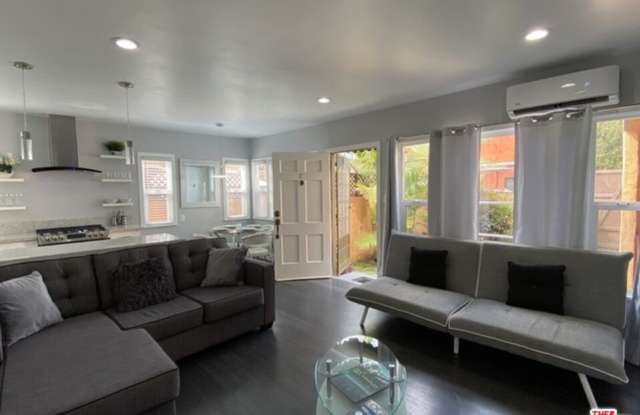 1421 PRINCETON ST - 1421 Princeton Street, Santa Monica, CA 90404