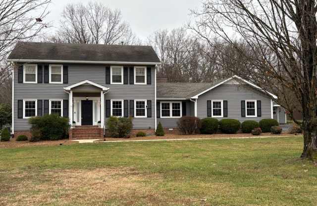 Charming Home Near Lakewood Golf  Country Club in Tullahoma... photos photos