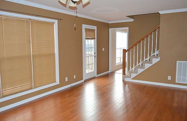 Three Bedroom with Bonus Room in Arbour Green South! Gallery 4