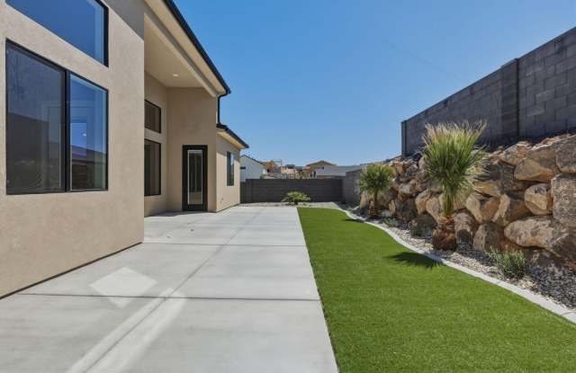 1591 W 800 S Gallery 3