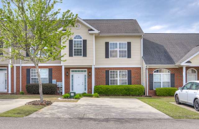 3 Bedroom Townhouse in Evans Gallery 1