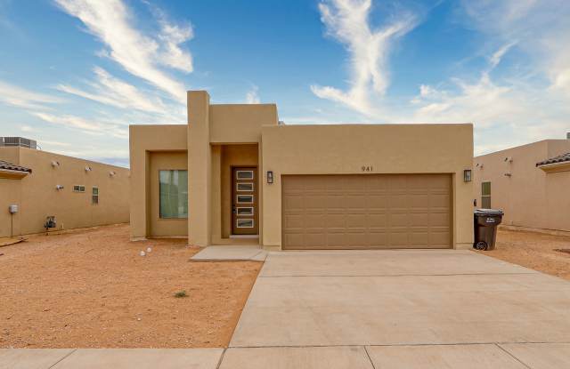 941 Sandhurst Place photos photos