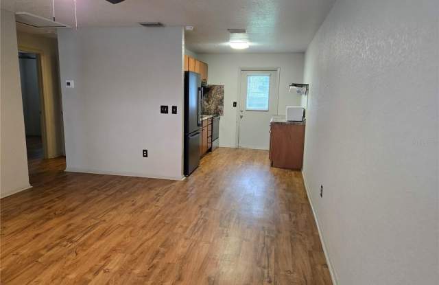 1517 S TAYLOR Road Gallery 4