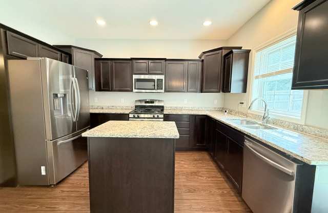 Incredible 4 bedroom house in Fox Creek! Gallery 3