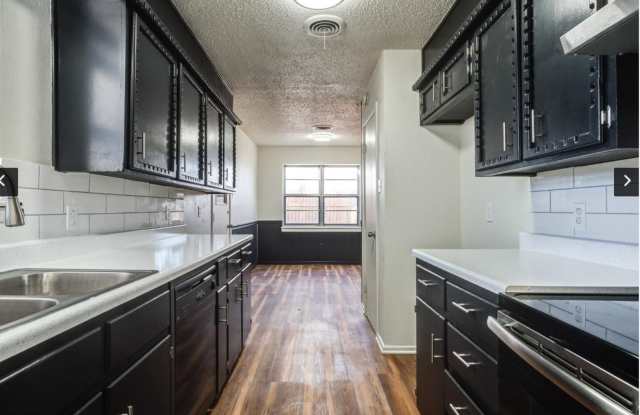 3 bedroom 2 bathroom 2 car garage for rent Near LCU photos photos