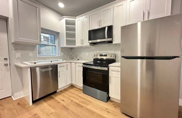 Beautifully Renovated 2B1.5B House with Bedroom Balcony Available NOW photos photos Beautifully Renovated 2B1.5B House with Bedroom Balcony Available NOW photos photos