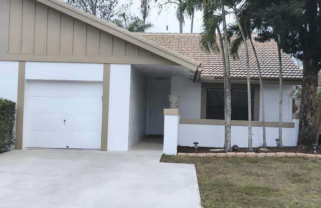 1170 Staghorn Street photos photos