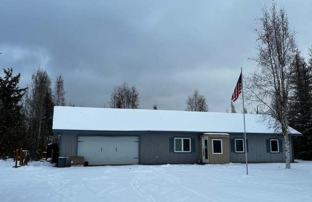 3 Bed/2 Bath/2 Car Garage/Pets Allowed Gallery 1
