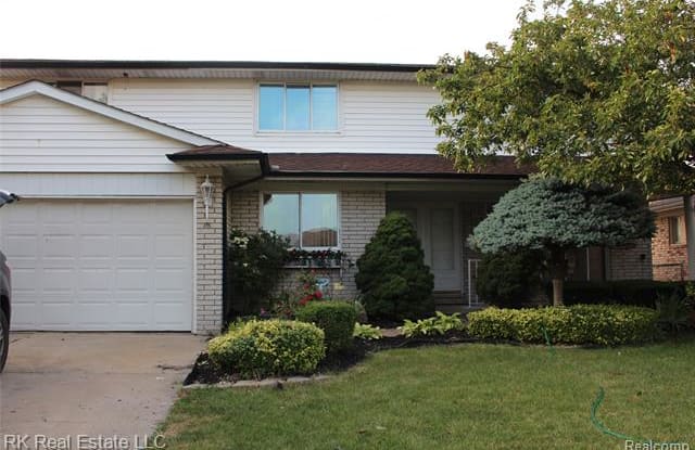 13715 CANTERBURY Drive - 13715 Canterbury Drive, Sterling Heights, MI 48312