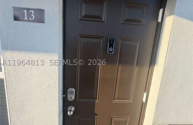 1955 NW 5th Pl Gallery 2