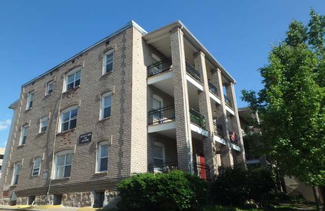 400 S Ninth St photos photos