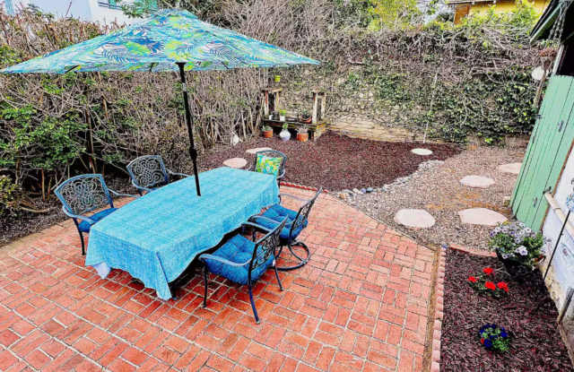 Coastal Charm in the Heart of Encinitas – 2 Bed, 1 Bath Avail 12/1 photos photos
