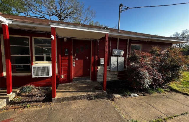 1513 N Lockhart Street photos photos