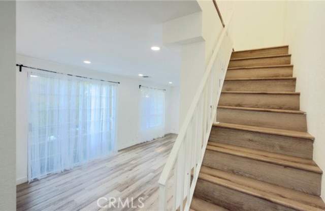 1026 Croft Avenue Gallery 4