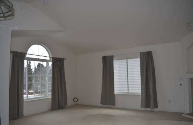 3 bedroom home conveniently located photos photos