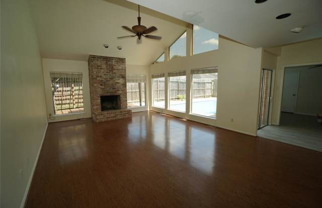 10811 Shawnbrook Drive - 10811 Shawnbrook Drive, Houston, TX 77071