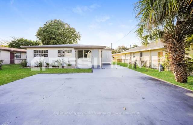 34 Southwest 7th Avenue - 34 Southwest 7th Avenue, Dania Beach, FL 33004