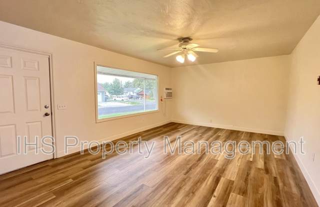 1008 Davenport Gallery 2