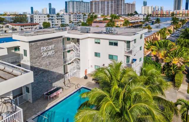 3755 NE 167th St photos photos