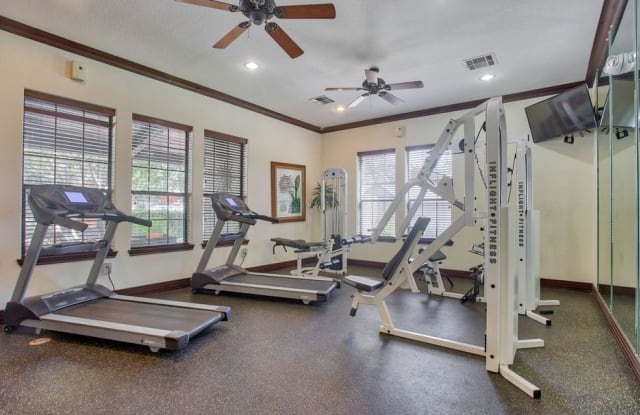Mission Oaks Apartment Homes Gallery 3