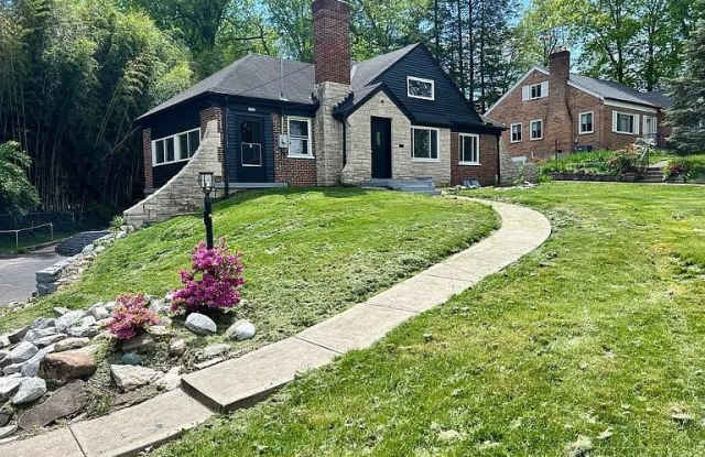 2615 Ardmore Ave - 2615 Ardmore Avenue, Golf Manor, OH 45237