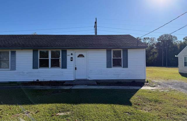 1012 Davis Street - 1012 Davis Street, Jacksonville, NC 28540